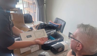 Hướng dẫn xử lý tình trạng đau sống mũi khi dùng CPAP dựa trên việc kiểm tra độ vừa vặn, dây đeo và mặt nạ CPAP.