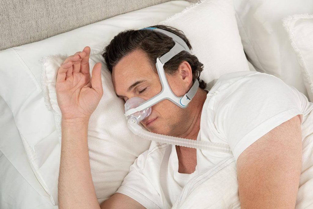 Ngủ trưa vẫn có thể xuất hiện các đợt ngưng thở khi ngủ; việc duy trì CPAP cần tuân theo kế hoạch điều trị được hướng dẫn.
